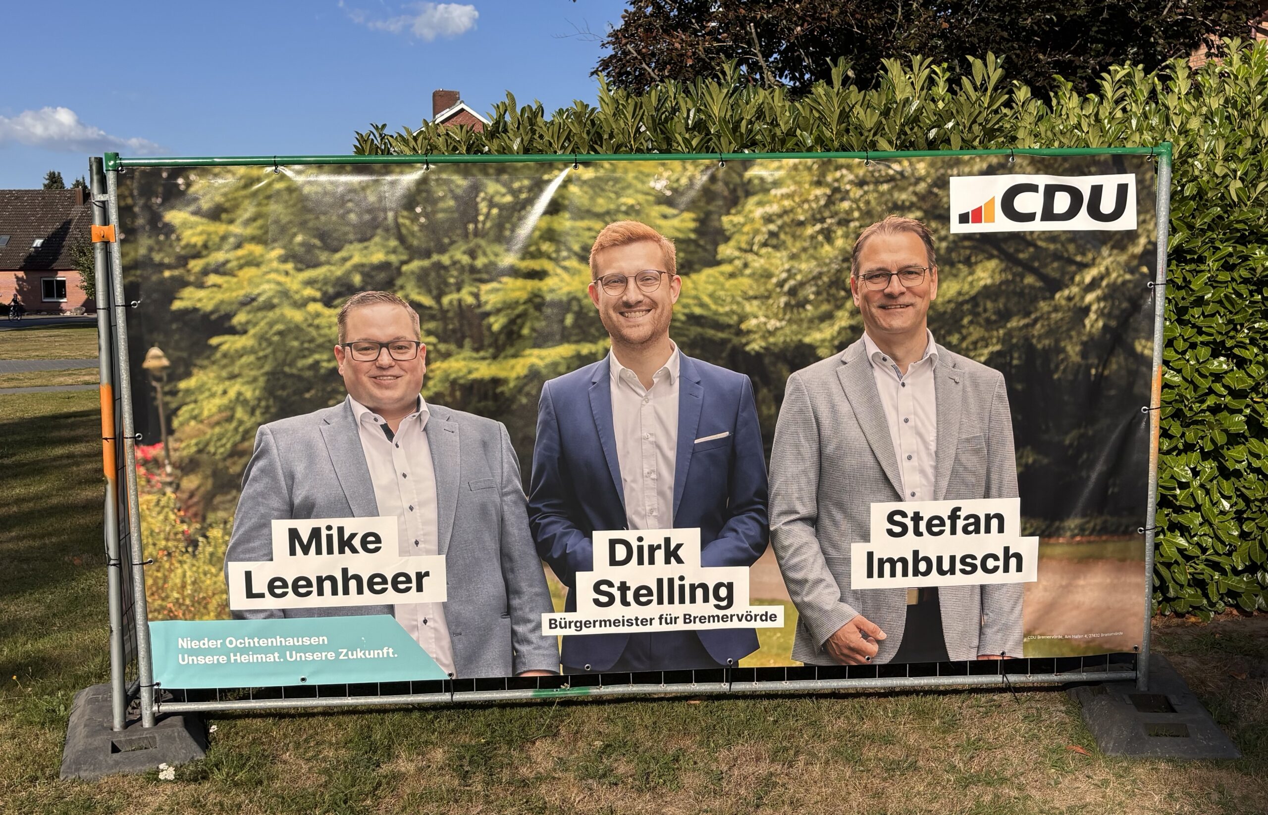 Wahlwerbung an einem Bauzaun zur Kommunalwahl 2026 in Niedersachsen